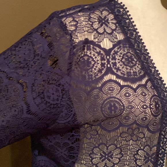 Signature Studio Navy Kimono - Picture 3 of 11